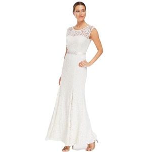 BETSY&ADAM Bride Gown/Maxi Lace Dress White Size 2